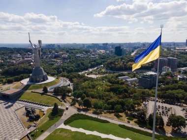 Kiev - Ukrayna 'nın ulusal bayrağı. Hava görüntüsü. Kiev
