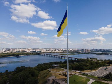Kiev - Ukrayna 'nın ulusal bayrağı. Hava görüntüsü. Kiev