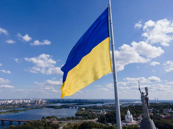 Kyiv - National flag of Ukraine. Aerial view. Kiev — Stock Photo, Image