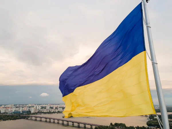 Kyiv - National flag of Ukraine. Aerial view. Kiev — Stock Photo, Image