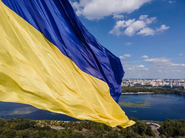 Kyiv - National flag of Ukraine. Aerial view. Kiev — Stock Photo, Image