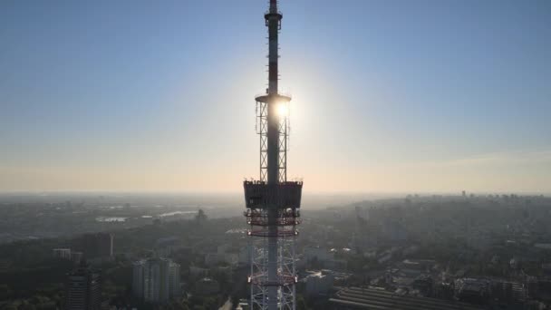 Torre TV al mattino all'alba a Kiev, Ucraina — Video Stock