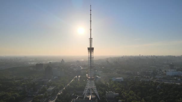 TV-torn på morgonen i gryningen i Kiev, Ukraina — Stockvideo