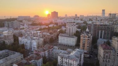 Ukrayna, Kyiv: Sabahın köründe şehir merkezi. Hava görüntüsü. Kiev.