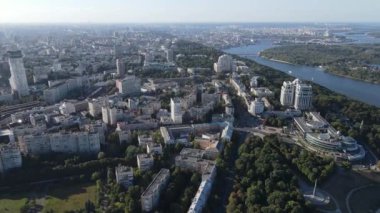 Kyiv - Ukrayna 'nın başkentinin havadan görünüşü. Kiev