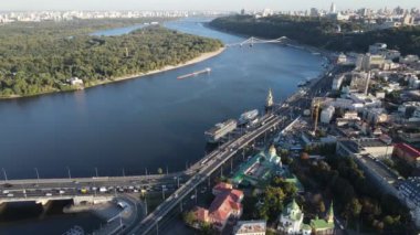 Kyiv - Ukrayna 'nın başkentinin havadan görünüşü. Kiev