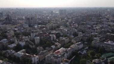 Kyiv - Ukrayna 'nın başkentinin havadan görünüşü. Kiev