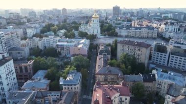 Kyiv - Ukrayna 'nın başkentinin havadan görünüşü. Kiev