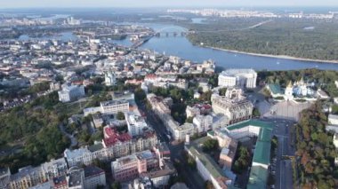Kyiv - Ukrayna 'nın başkentinin havadan görünüşü. Kiev