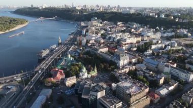 Kyiv - Ukrayna 'nın başkentinin havadan görünüşü. Kiev