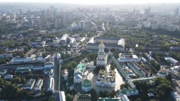 Kij? w - widok z lotu ptaka stolicy Ukrainy. Kijów — Wideo stockowe