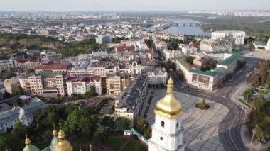 Kyiv - Ukrayna 'nın başkentinin havadan görünüşü. Kiev