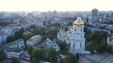 Kyiv - Ukrayna 'nın başkentinin havadan görünüşü. Kiev