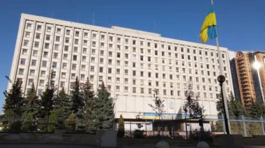 Ukrayna Merkez Seçim Komisyonu 'nun Kyiv' deki binası. Havadan. Yavaş çekim
