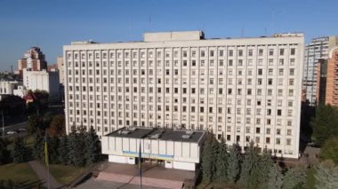 Ukrayna Merkez Seçim Komisyonu 'nun Kyiv' deki binası. Havadan. Yavaş çekim