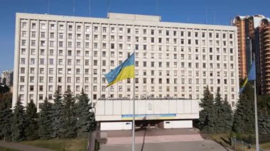 Ukrayna Merkez Seçim Komisyonu 'nun Kyiv' deki binası. Havadan. Yavaş çekim