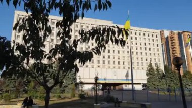 Ukrayna Merkez Seçim Komisyonu 'nun Kyiv' deki binası. Havadan. Yavaş çekim