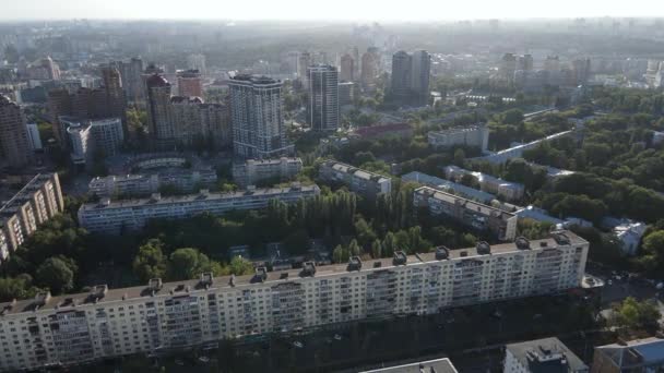 Kiewer Stadtbild, Ukraine. Luftaufnahme, Kiew. Zeitlupe — Stockvideo