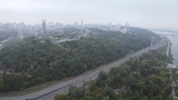 Kiev, Ukraine Vue aérienne en automne : Monument de la Patrie. Kiev — Video