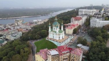 Kyiv, Ukrayna hava manzaralı sonbaharda: St. Andrews Kilisesi. Kiev