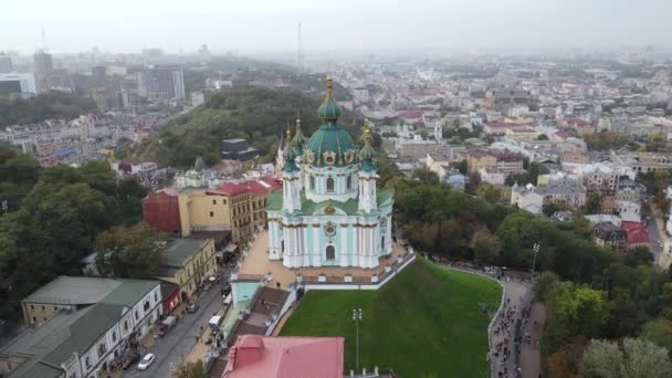 Kyiv, Ukraine aerial view in autumn : St. Andrews Church. Kiev — Stock Video