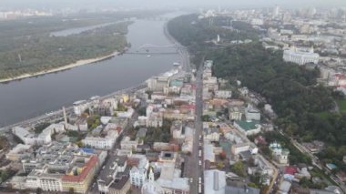 Ukrayna, Kyiv şehri. Hava görüntüsü, yavaş çekim
