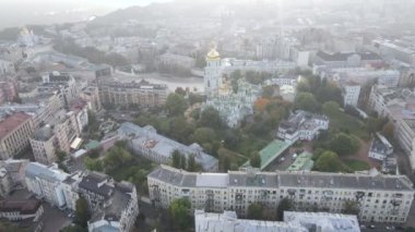 Ukrayna, Kyiv şehri. Hava görüntüsü, yavaş çekim