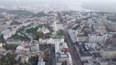 Ukrayna, Kyiv şehri. Hava görüntüsü, yavaş çekim