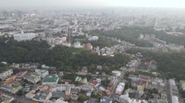 Ukrayna, Kyiv şehri. Hava görüntüsü, yavaş çekim