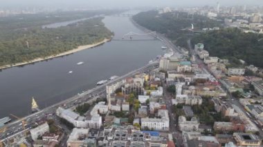 Ukrayna, Kyiv şehri. Hava görüntüsü, yavaş çekim