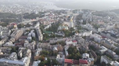 Ukrayna, Kyiv şehri. Hava görüntüsü, yavaş çekim