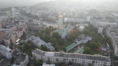 Ukrayna, Kyiv şehri. Hava görüntüsü, yavaş çekim