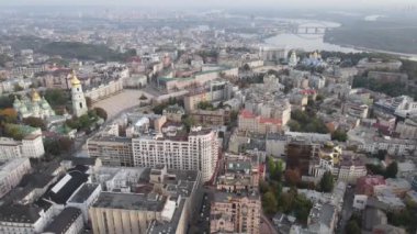 Ukrayna, Kyiv şehri. Hava görüntüsü, yavaş çekim