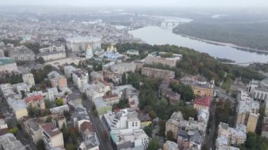 Ukrayna, Kyiv şehri. Hava görüntüsü, yavaş çekim