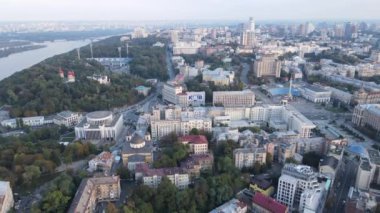 Ukrayna, Kyiv şehri. Hava görüntüsü, yavaş çekim