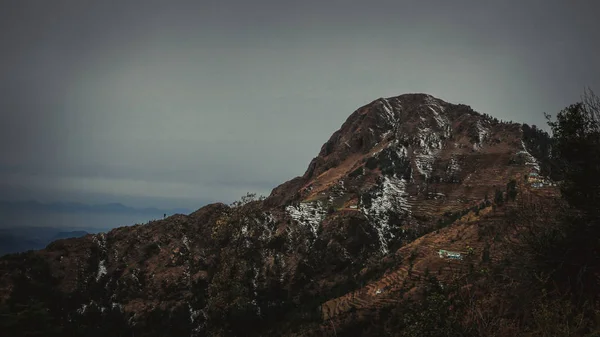 Dhanaulti'nin küçük kasabası