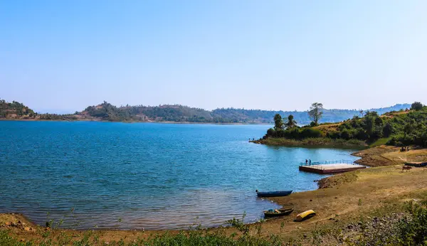 Vue panoramique du lac dudhani — Photo