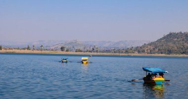 Dudhani Gölü, Silvassa, Hindistan 'da tekne tecrübesi