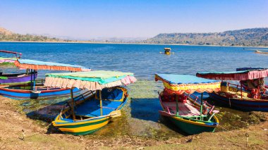 Dudhani Gölü, Silvassa, Hindistan 'da tekne tecrübesi