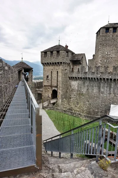 Montebello Castelo Muralhas Suíça — Fotografia de Stock