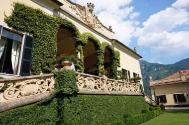 Villa Balbianello'nun güzel ünlü kemerli terası.