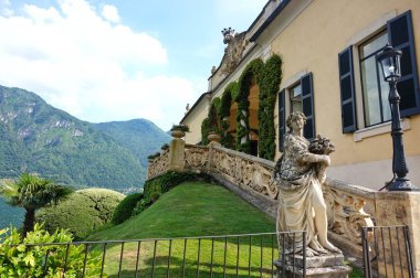 Villa Balbianello'nun güzel ünlü kemerli terası.