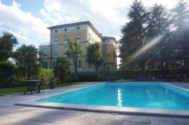 Hotel Villa Malpensa'nın Vizzola Ticino'daki dinlenme havuzu