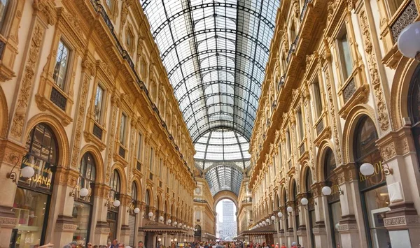 Interior Galería Victor Emmanuel Con Boutiques Caras Milán — Foto de Stock