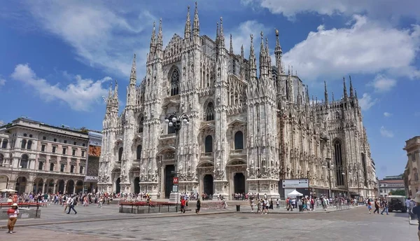 Вид Католический Собор Площади Дуомо Милане — стоковое фото