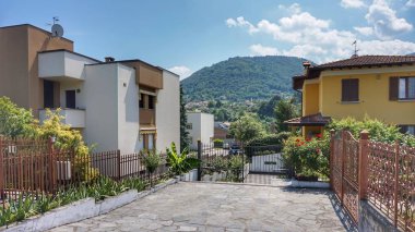 Öğleden sonra Como Gölü üzerinde Bellagio şehir