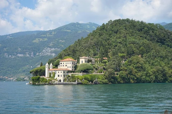 Case Sulle Rive Del Lago Como — Foto Stock