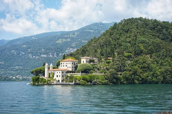 Case Sulle Rive Del Lago Como — Foto Stock