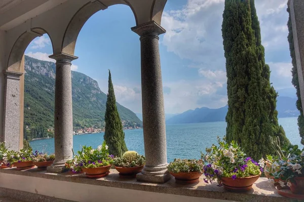 Hermosa Ventana Villa Monastero Lago Como — Foto de Stock