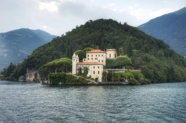 Veduta Della Villa Del Balbianello Nella Città Lenno Sotto Raggi — Foto Stock